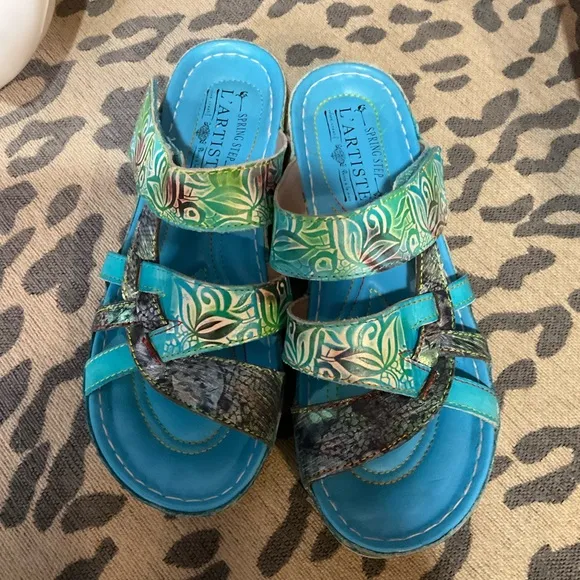 Spring Step L’Artiste Women’s Bright Turquoise Self Adhesive Closure Sandals 38