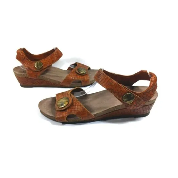 SS1543 GUC $175 TAOS Leather Sandals sz 41 US 10/10.5