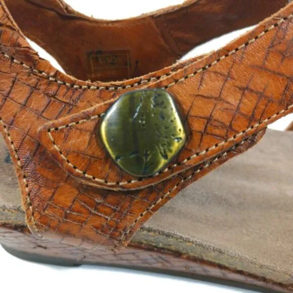SS1543 GUC $175 TAOS Leather Sandals sz 41 US 10/10.5