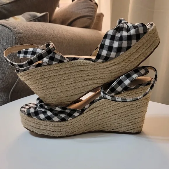 Steve Madden Valinda Peep Toe Black Plaid Wedge Espadrilles Sandals Size 8