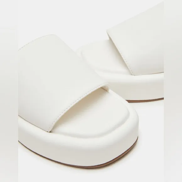 STEVE MADDEN White Platform Square Toe Flat Wedge Beach Slides Sandals Leather