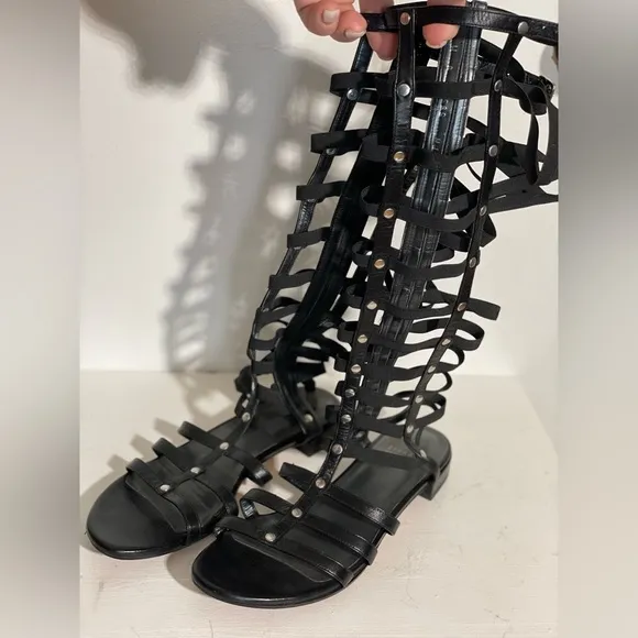 STUART WEITZMAN Gladiator Tall Leather Sandal, Black SIZE 8