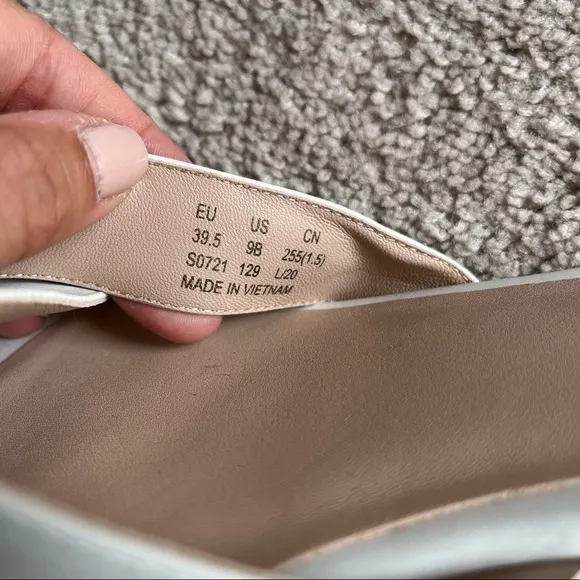 Stuart Weitzman Slip On Sandals 9