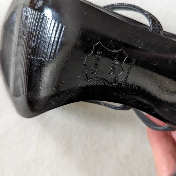 Stuart Weitzman sparkly black strappy heeled sandals 7.5