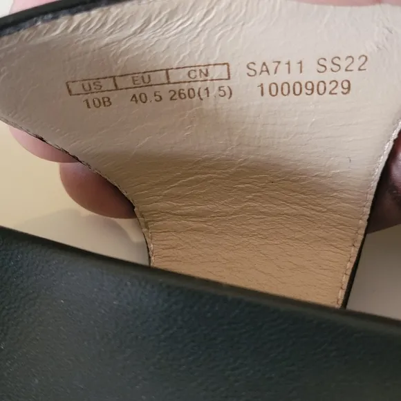 Stuart Weitzman Summer Leather Thong Sandal Size 10B