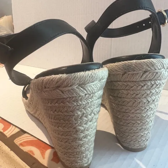 STUART WEITZMAN TEDDI WEDGE ESPADRILLE LEATHER SANDAL. NEW SIZE 9.5