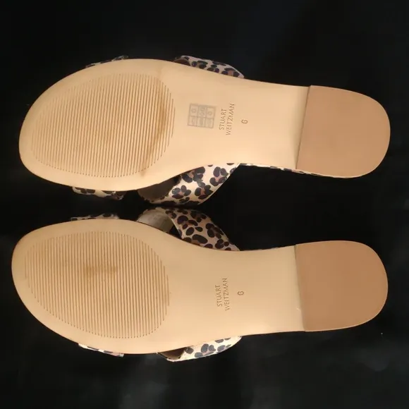 Stuart WeitzmanRoza Leopard Print Leather Sandals. Size 6B
