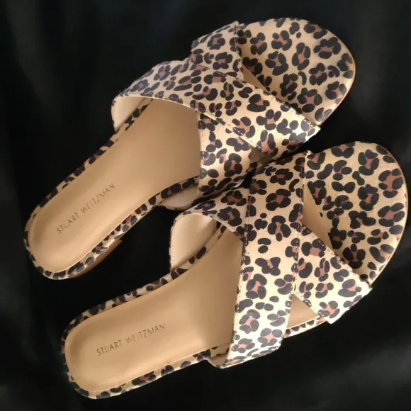 Stuart WeitzmanRoza Leopard Print Leather Sandals. Size 6B