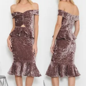 STUNNING VELVET DRESS