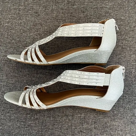 Style &amp; Co Silver Embellished Strappy Wedge Sandals 8 Ginifur Sparkly Dressy