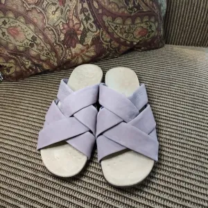 Stylish Vionic Juno Lavender  Slip-On Slide Suede Sandals  Women's Size 6