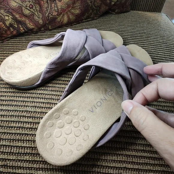 Stylish Vionic Juno Lavender  Slip-On Slide Suede Sandals  Women's Size 6