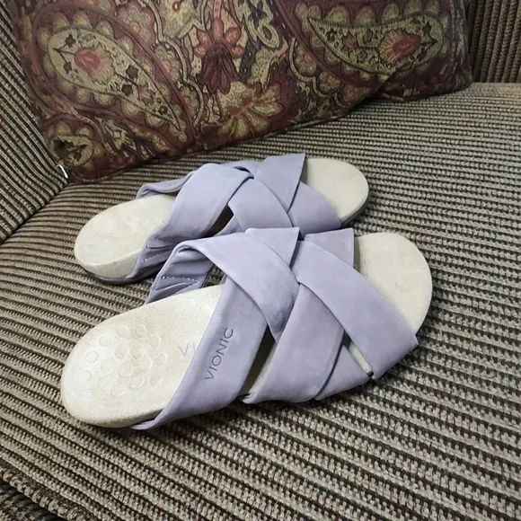 Stylish Vionic Juno Lavender  Slip-On Slide Suede Sandals  Women's Size 6