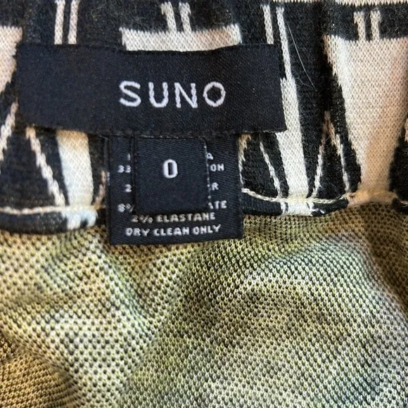 Suno Unique Mini Skirt People Holding Hands Size 0