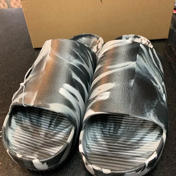 Sz 13 Nike Calm SlideMarble Black Grey
