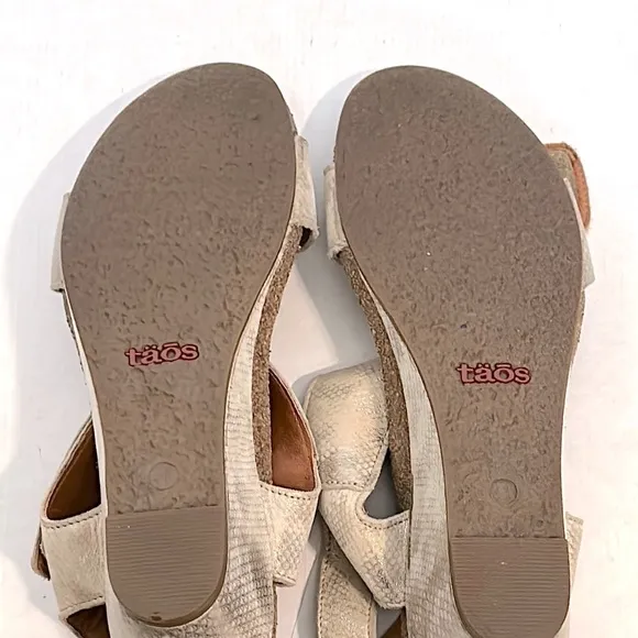 Taos Footwear Women's Carousel 2 Wedge Sandal size 41 or 10.5