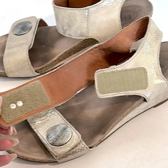 Taos Footwear Women's Carousel 2 Wedge Sandal size 41 or 10.5
