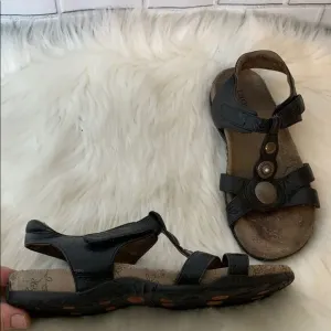 Taos Treasure Black Leather Comfort Sandals Size 7
