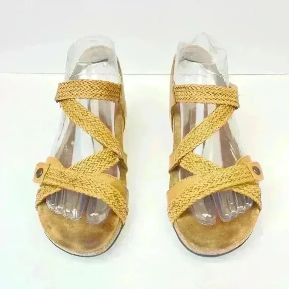 Taos Trulie Leather Comfort Wedge Sandals Taos Shoes Us Size 7 - 7.5 Euro 38