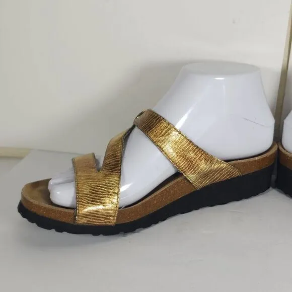 Taos Women’s Zephyr US7 Gold Metallic Leather Slip On Law Wedge Strappy Sandals