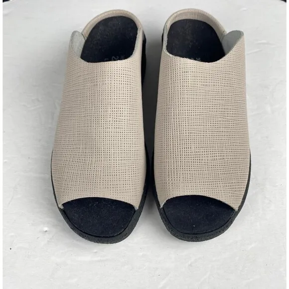 Tatami Birkenstock Women's Size 36 Santee Beige Textured Slip On Clogs Sandals