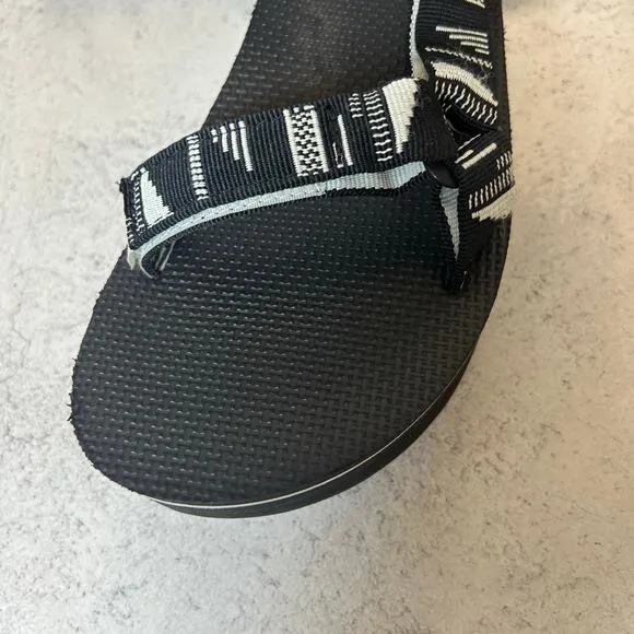 Teva Flatform Universal Chara Black Platform Sandals Women’s Size 8