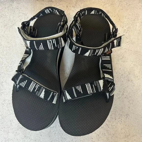 Teva Flatform Universal Chara Black Platform Sandals Women’s Size 8