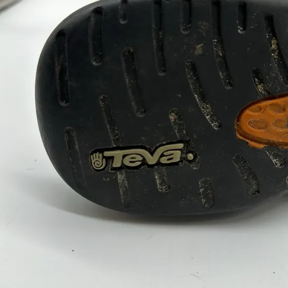 Teva Gray Hiking Sandals Size 11 KET6956C