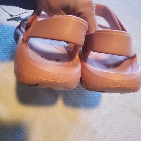 Teva Hurricane XLT2 Sport Pink Sz. M9 W11 Sandals