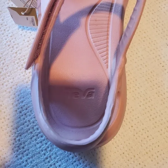 Teva Hurricane XLT2 Sport Pink Sz. M9 W11 Sandals