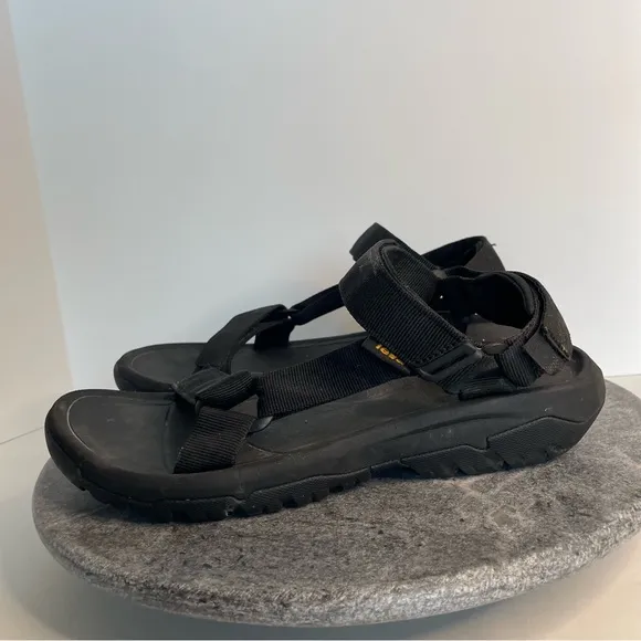 Teva Men’s Solid Black Hurricane Strap Sandals Shoes 9