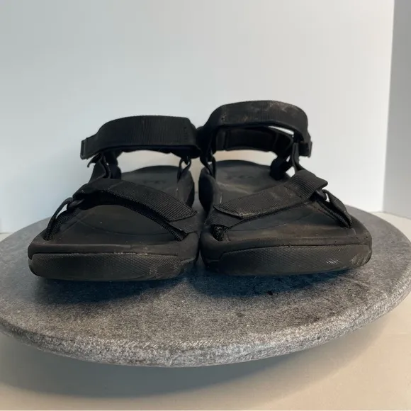 Teva Men’s Solid Black Hurricane Strap Sandals Shoes 9