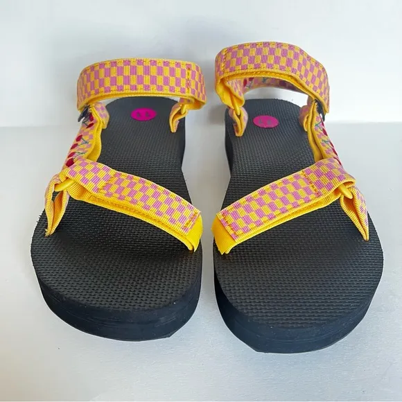 Teva Midform Universal Sandal - Cherries - Men Size 11 / Women Size 13 / EU 44.5