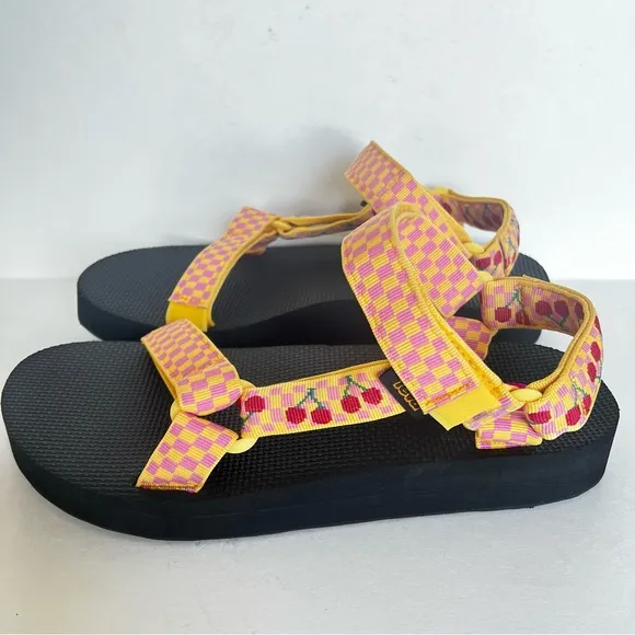 Teva Midform Universal Sandal - Cherries - Men Size 11 / Women Size 13 / EU 44.5