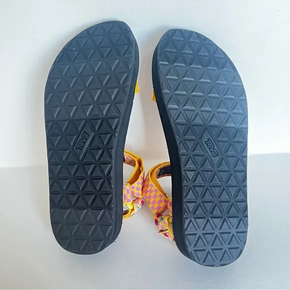 Teva Midform Universal Sandal - Cherries - Men Size 11 / Women Size 13 / EU 44.5