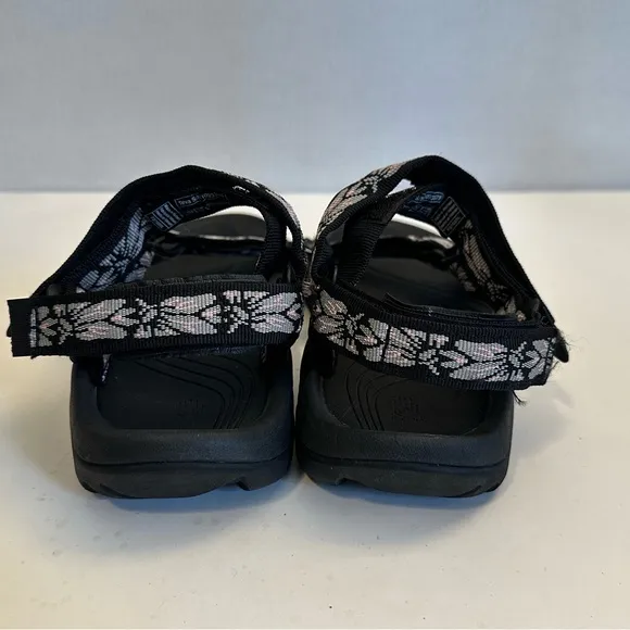 Teva Women's Hurricane 4 Sandal Size 10