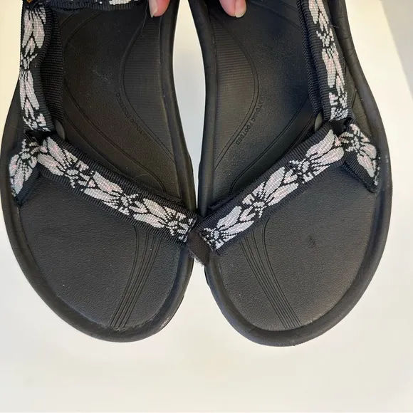 Teva Women's Hurricane 4 Sandal Size 10