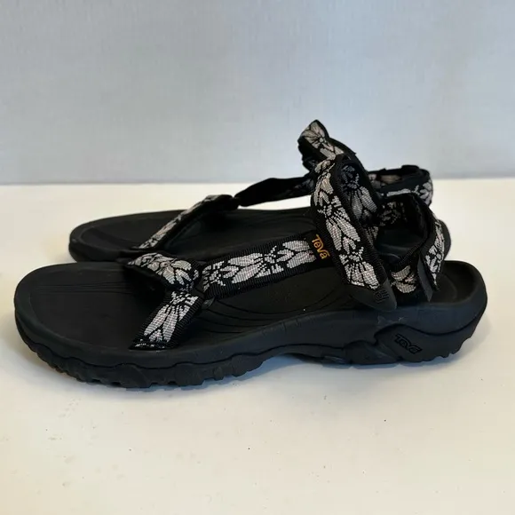 Teva Women's Hurricane 4 Sandal Size 10