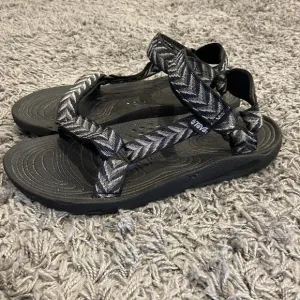 Teve Hurricane Men’s Sports Sandals Size US 10