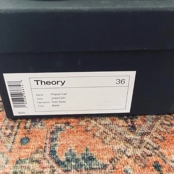 THEORY Sandals