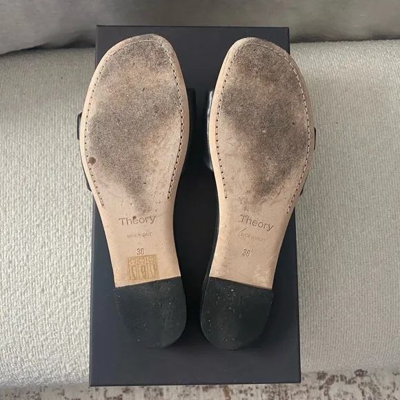 THEORY Sandals