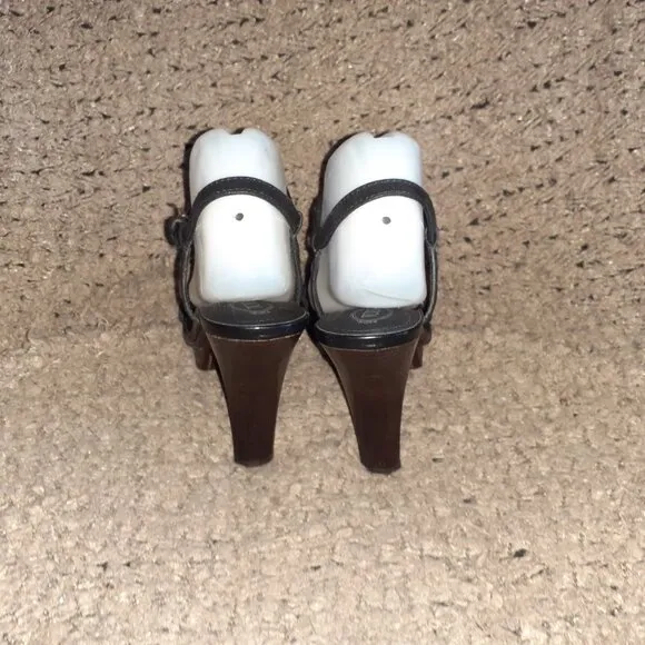 TOD'S-Black Suede T-Strap Strappy Studded Sandals-Sz 38.5/8-Excellent