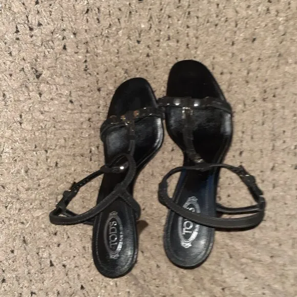 TOD'S-Black Suede T-Strap Strappy Studded Sandals-Sz 38.5/8-Excellent