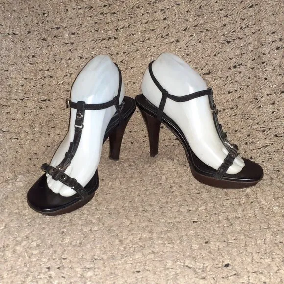TOD'S-Black Suede T-Strap Strappy Studded Sandals-Sz 38.5/8-Excellent