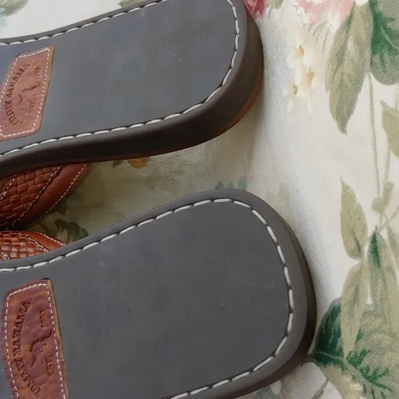 Tommy Bahama Men's Anchors Away Brown Genuine Leather Sandals Size 9