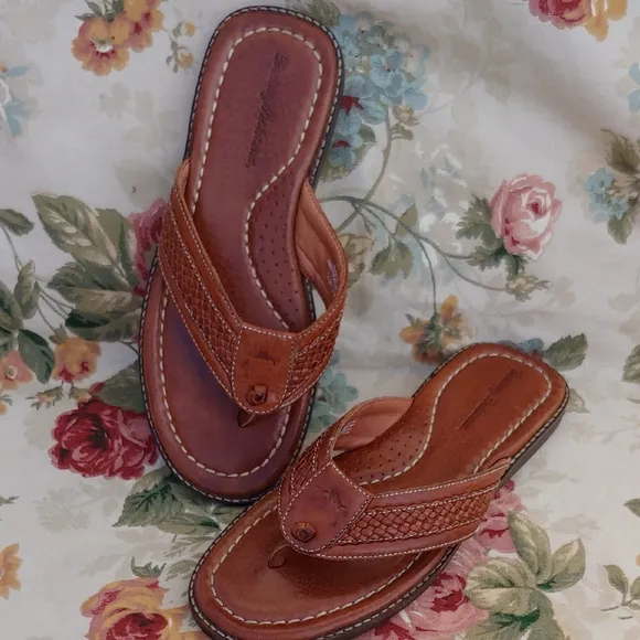 Tommy Bahama Men's Anchors Away Brown Genuine Leather Sandals Size 9