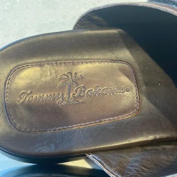 Tommy Bahama men’s Baja beach leather sandals size 11 excellent shape brown.