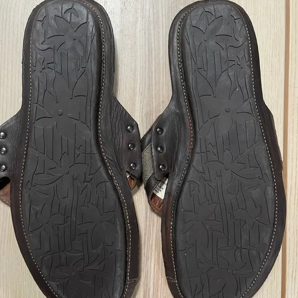 Tommy Bahama Samoa 200-Parrot Beach Vibes Sandals‎