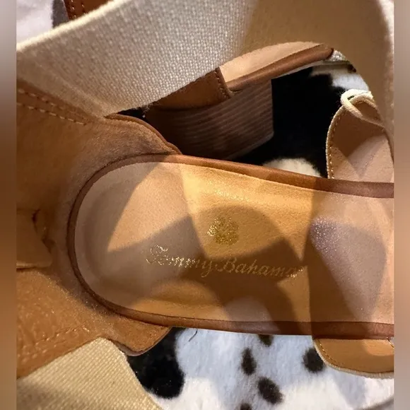 Tommy Bahama Women’s  Thalia Block Heel Sandels NWT Size 9.5