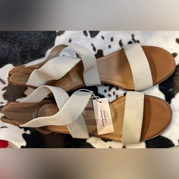 Tommy Bahama Women’s  Thalia Block Heel Sandels NWT Size 9.5